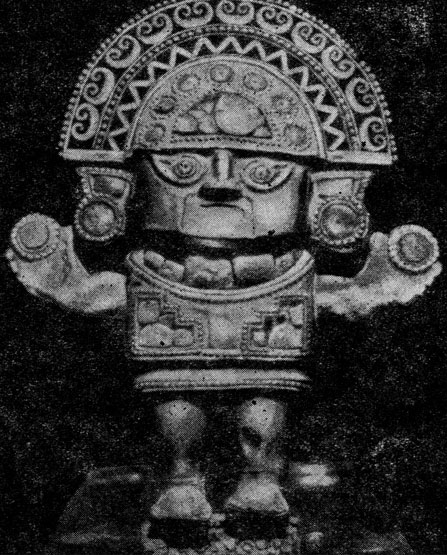 Золотое украшение ритуального ножа древних майя, поднятого со дна колодца. Ширина украшения 5 сантиметров.