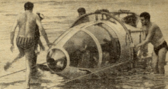 Двухместная подводная лодка 'мокрого' типа 'Фаэтон' Лодка проходила испытания в эксперименте 'Силаб II'. Мощный двигатель и обтекаемая форма корпуса позволяют лодке развивать скорость до 8 узлов